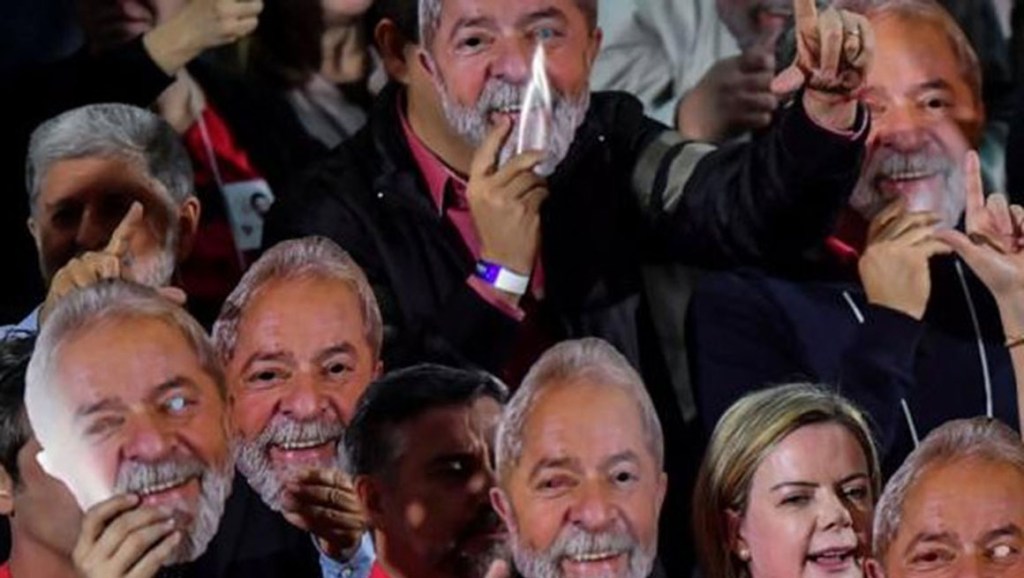 Brasil: factor Lula, elecciones y una frustrada final&nbsp;mundialista