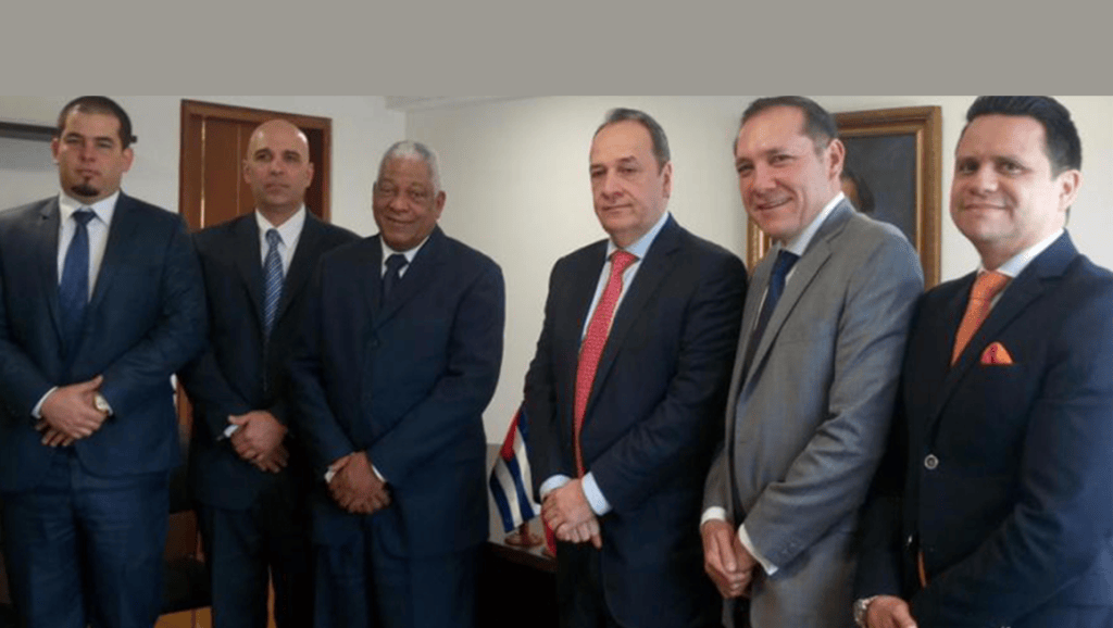 Comisión del Congreso colombiano recibió a Embajador&nbsp;Cubano