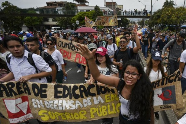 marcha_universitaria_1_afp_0.jpg