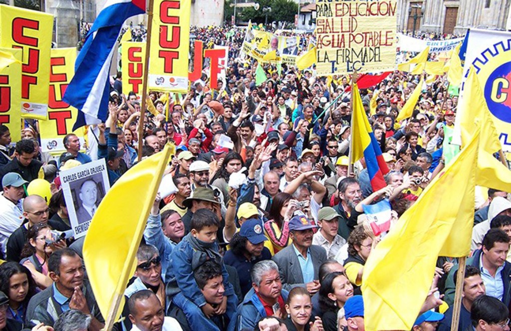 EN COLOMBIA- CUT Y FECODE LLAMAN A DERROTAR LA REFORMA TRIBUTARIA DE&nbsp;DUQUE