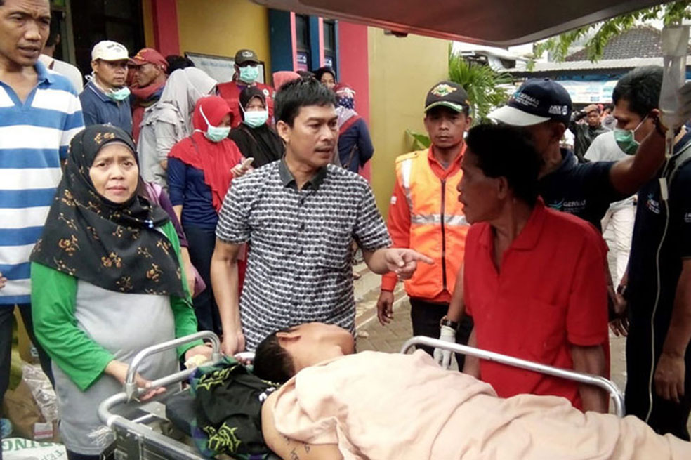 Indonesia reporta más de 220 fallecidos y 800 heridos tras&nbsp;tsunami