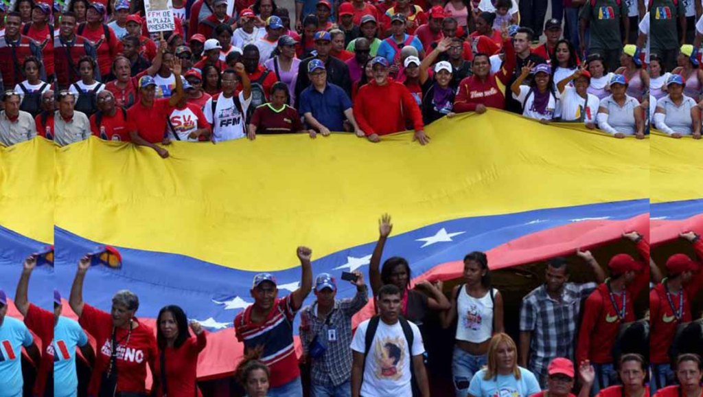 Comenzó concentración revolucionaria en Caracas por 20 años de triunfo electoral de&nbsp;Chávez