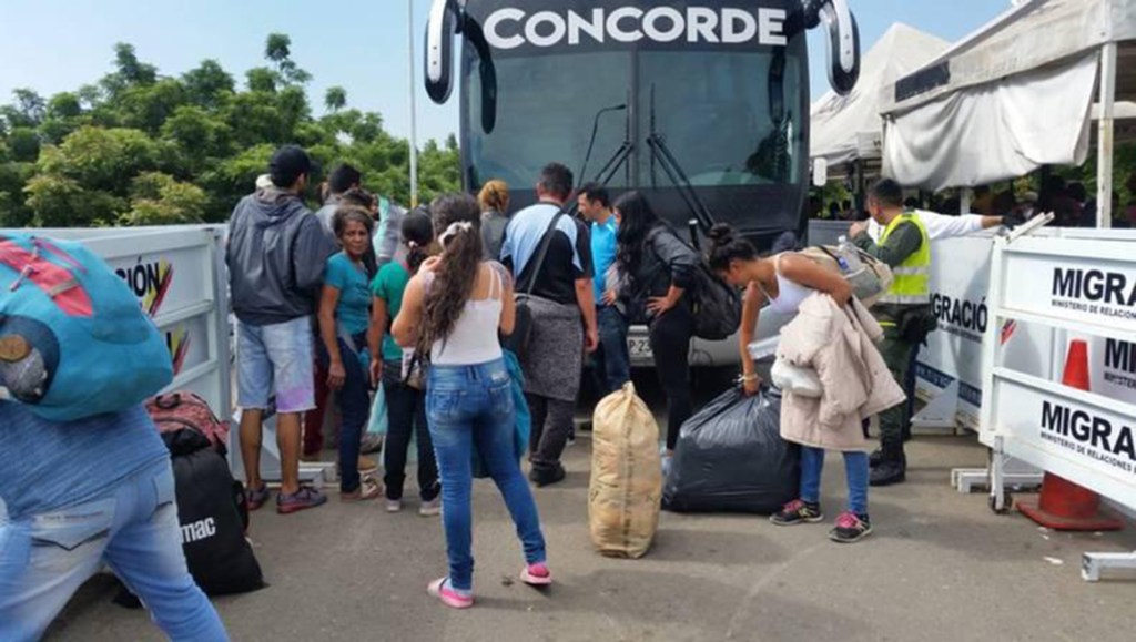 Autoridades colombianas tratan de obstaculizar retorno de venezolanos&nbsp;repatriados