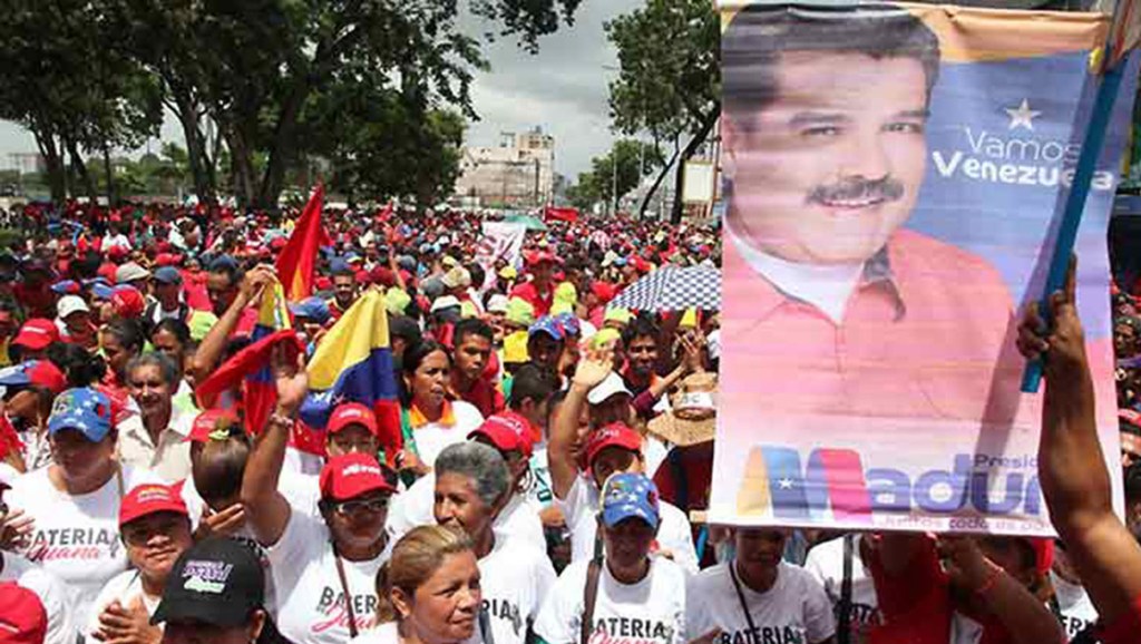 Venezolanos ratifican en las calles juramentación de Nicolás&nbsp;Maduro