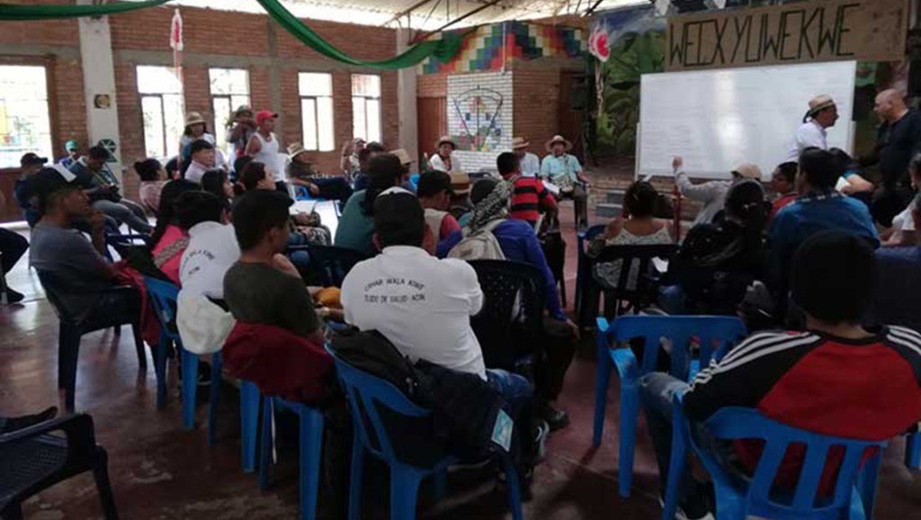 Indígenas colombianos abren reunión social en defensa de la&nbsp;vida