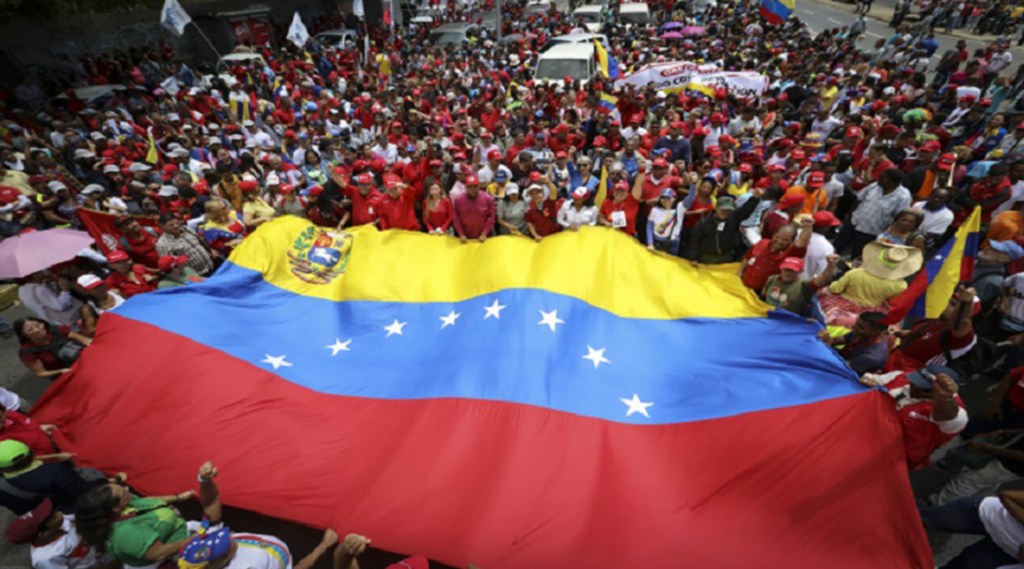 Pueblo se moviliza en defensa del Estado&nbsp;Comunal