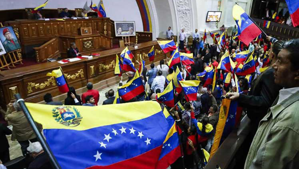 Comunistas vuelven al Parlamento, nuevo paso del diálogo en&nbsp;Venezuela
