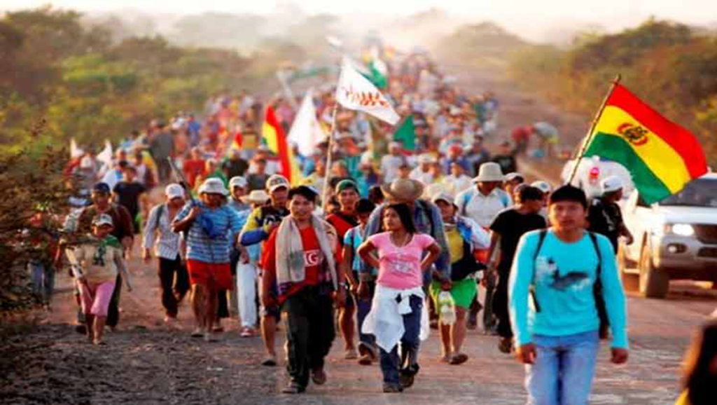 Marcha contra el Gobierno de facto en Bolivia avanza hacia La Paz&nbsp;(+Video)