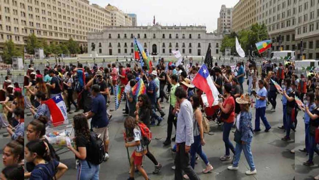 Miles de personas marchan en Chile en huelga general (+Fotos y&nbsp;Videos)