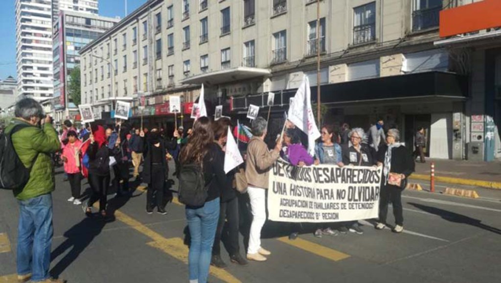 Cabildos populares y manifestaciones callejeras continúan en&nbsp;Chile