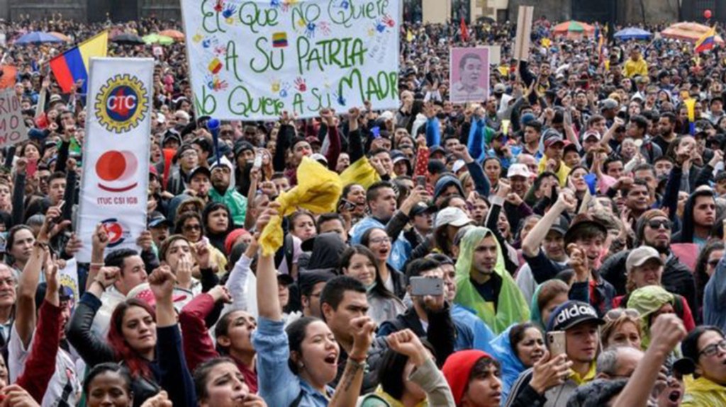 A pesar de represión y toque de queda millones rechazan políticas de&nbsp;Duque.