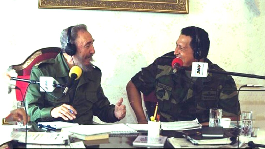 Chávez a Fidel: “Yo para eso no tengo complejos, ¡padre te llamo delante del&nbsp;mundo!”