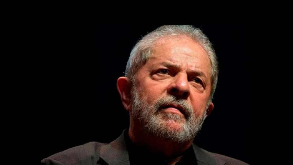 Lula recibe ciudadanía de honor de París por lucha contra&nbsp;inequidad