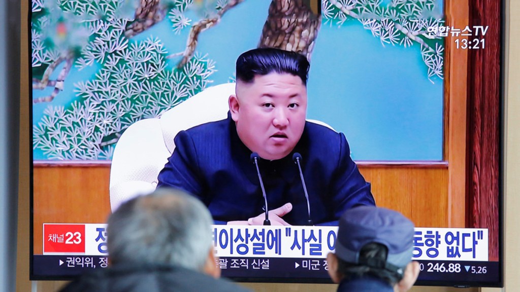 Un asesor del presidente surcoreano asegura que Kim Jong-un está «vivo y&nbsp;bien»
