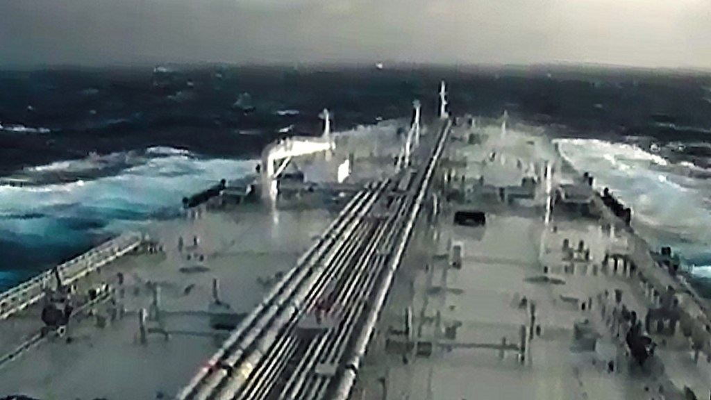 Publican un video grabado desde la cubierta del primer petrolero iraní que transporta combustible a&nbsp;Venezuela