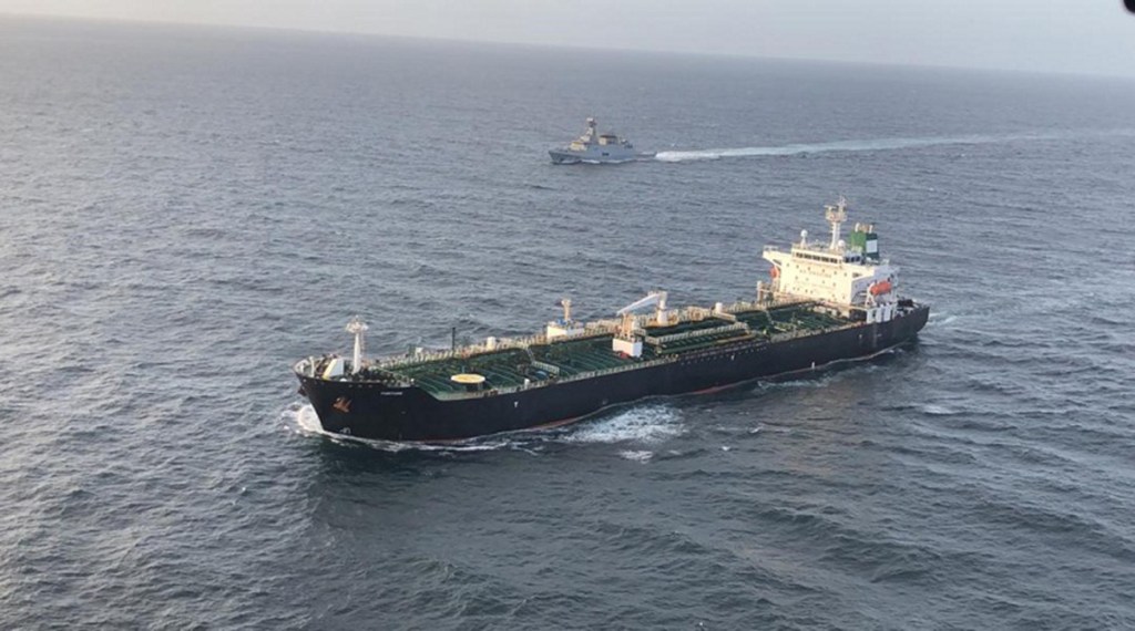 EXITOSA | Operación de resguardo del primer buque iraní “Fortune”, que ingresó a territorio venezolano cargado de&nbsp;combustible