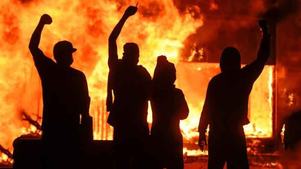 EE.UU. arde en protestas, al menos cuatro&nbsp;muertos