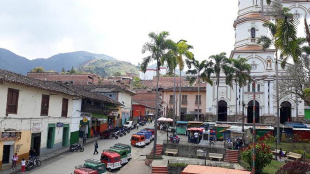 En Ituango, Antioquia, exigen a EPM decir la verdad sobre brote de contagio Covid&nbsp;19