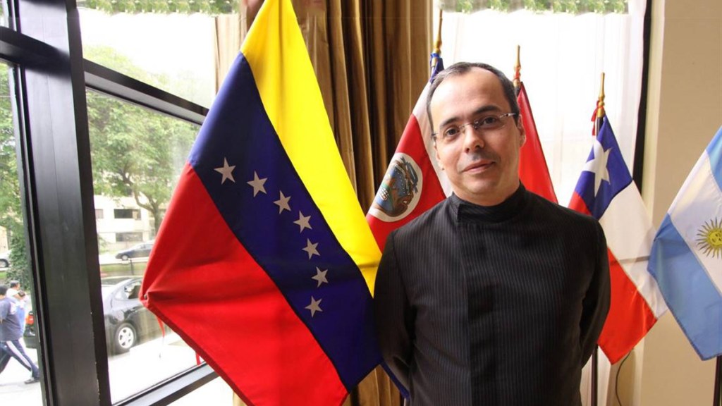 Asesor de Guaidó reconoce que firmó un contrato y pagó por atacar a Venezuela y derrocar a&nbsp;Maduro