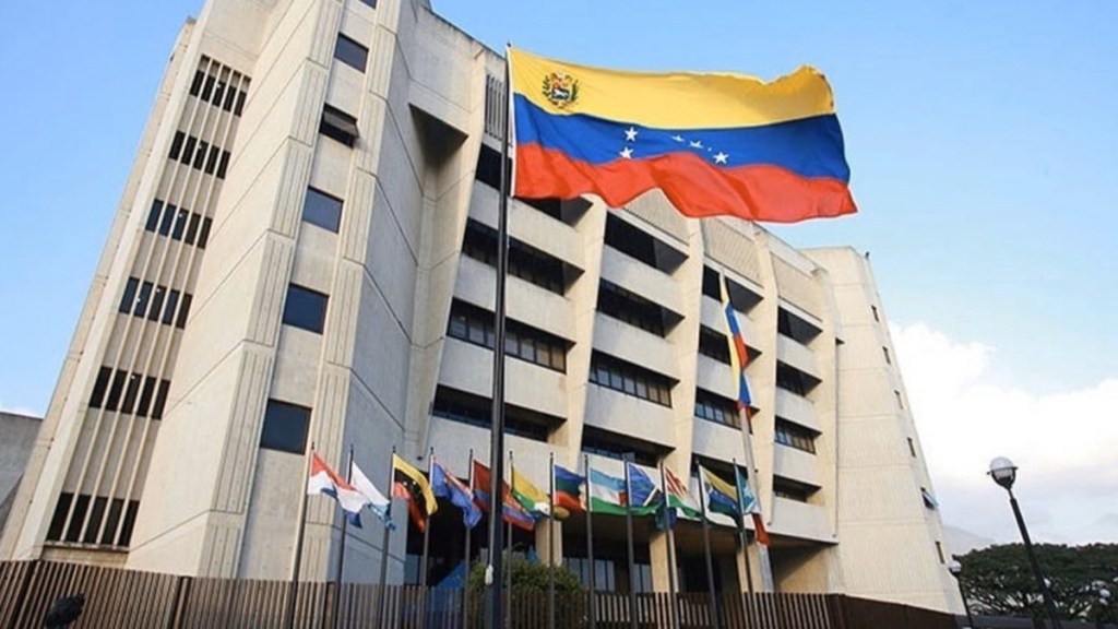 La Justicia venezolana ordena «tomar posesión inmediata de todos los bienes» de DirecTV y la restitución inmediata del&nbsp;servicio