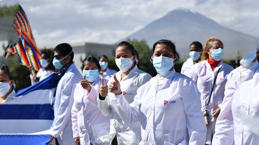 Brigada médica cubana a la ofensiva en ciudad de Arequipa,&nbsp;Perú