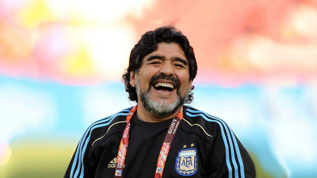 Maradona cumple 60 y el mundo deportivo lo&nbsp;felicita