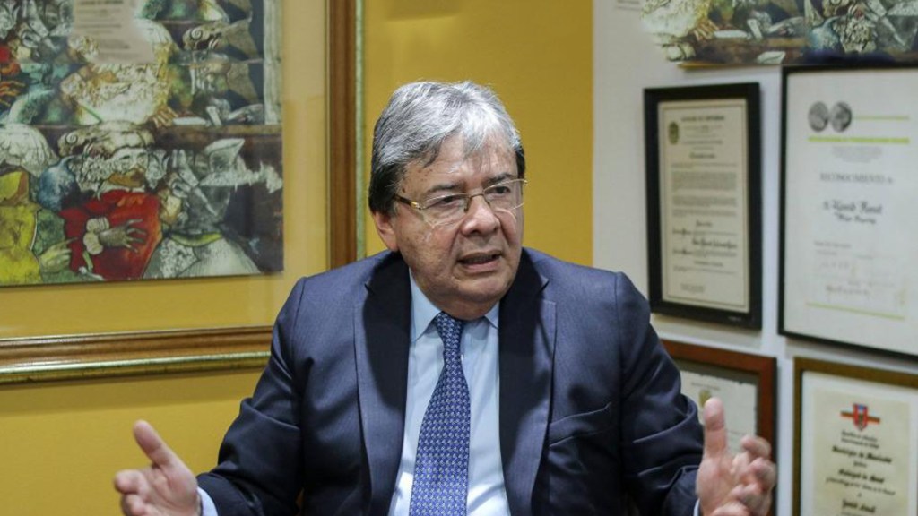 El ministro de la Defensa debe renunciar, por el bien de&nbsp;Colombia