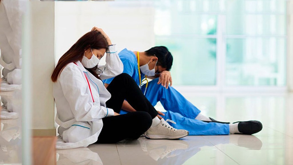 Cada vez son más los trabajadores de la salud fallecidos a causa de la emergencia&nbsp;sanitaria