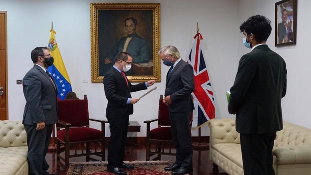 Venezuela entrega Nota de Protesta a embajador de Reino Unido en repudio a sistemática injerencia contra la&nbsp;República