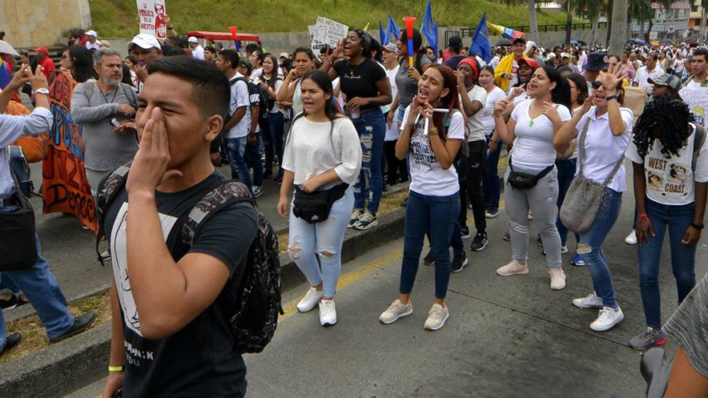 JÓVENES DE COLOMBIA PUEDEN CONTRIBUIR A LA CONSTRUCCIÓN DE UN NUEVO&nbsp;PAÍS