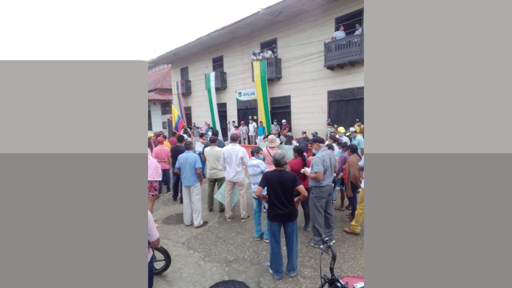 ACCIÓN PARAMILITAR PREOCUPA LOS&nbsp;COLOMBIANOS