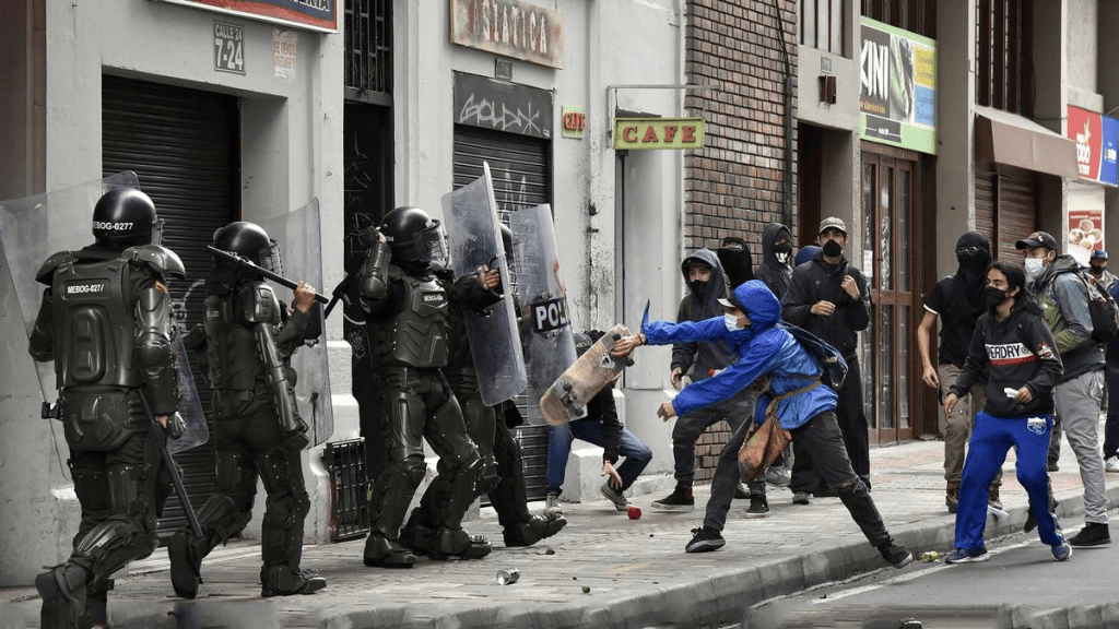 POLICÍA POLITIZADA