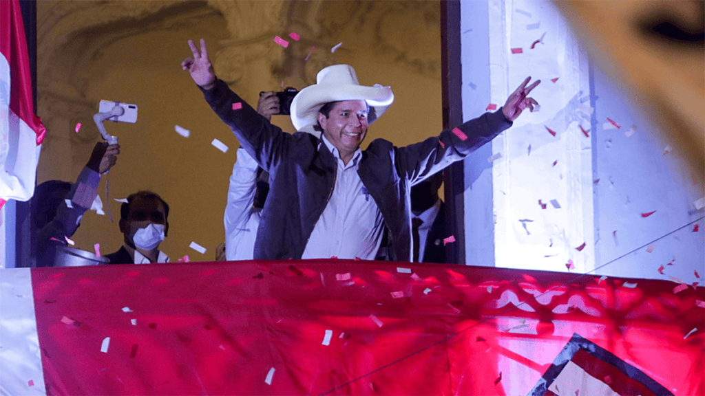 Las autoridades electorales confirman a Pedro Castillo como presidente de&nbsp;Perú