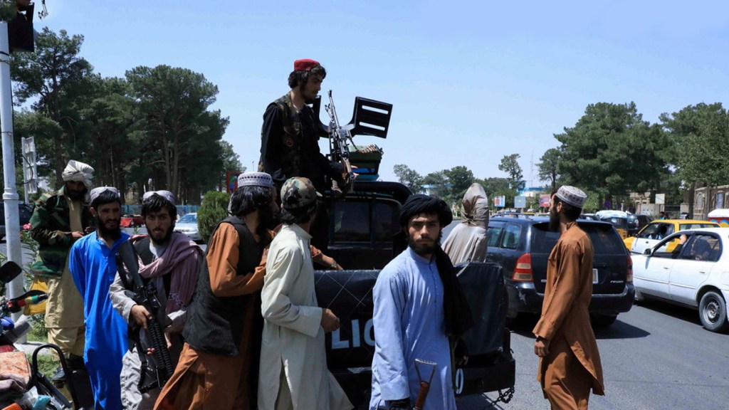 Los talibanes empiezan a entrar en Kabul por todas partes, anuncia el Ministerio del Interior&nbsp;afgano