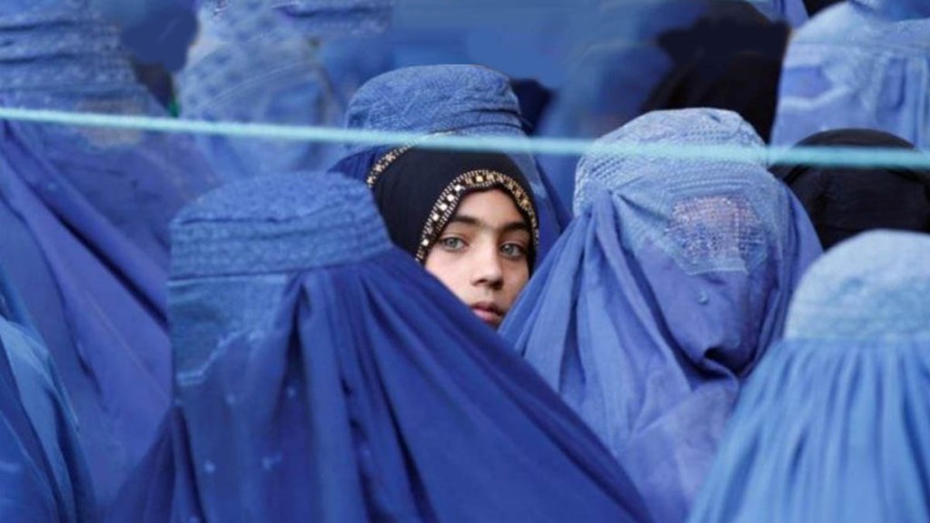Afganistán, no es por el burka, es por el petróleo y por su autodeterminación