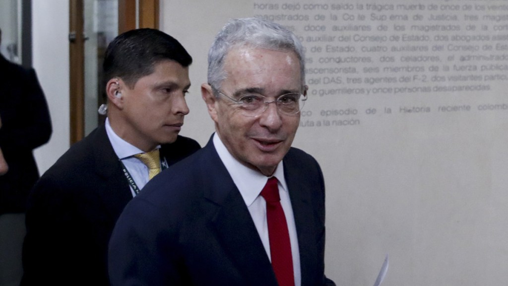«Era muy difícil creer que había falsos positivos»: Uribe niega haber ordenado ejecuciones extrajudiciales y dice que fue «engañado» por&nbsp;soldados