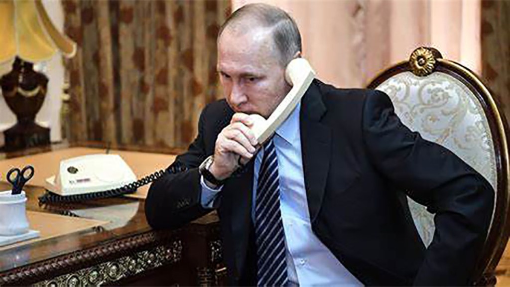 Vladimir Putin en guerra contra los&nbsp;“straussianos”‎