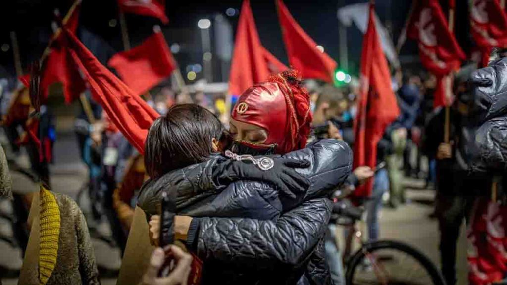 El pueblo chileno avanza&nbsp;firme