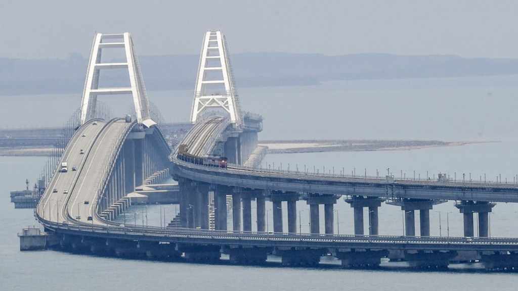 Ucrania afirma que atacará el puente de Crimea a la que se le presente «una&nbsp;oportunidad»