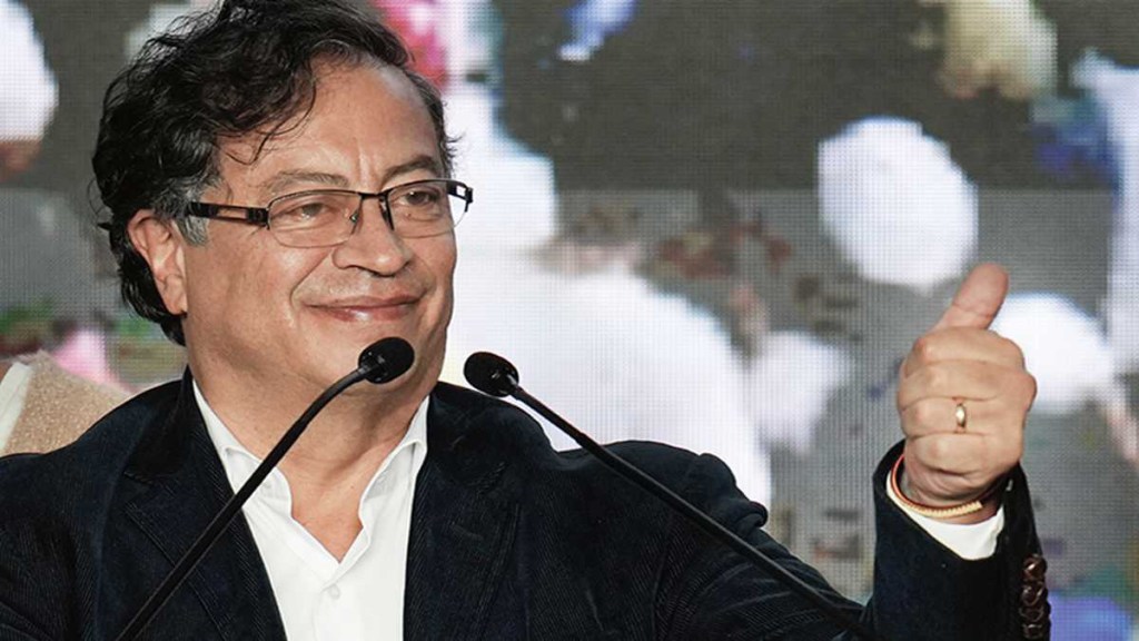“No demos un salto al suicidio, es el tiempo de la vida”: la contundente frase de Petro al reforzar su llamado a votar por el&nbsp;cambio