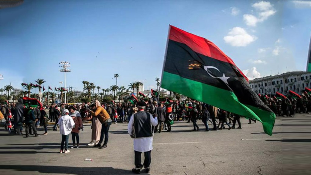 Manifestantes irrumpen y prenden fuego al Parlamento en Libia: ¿a qué se deben las protestas en el país?&nbsp;(VIDEOS)