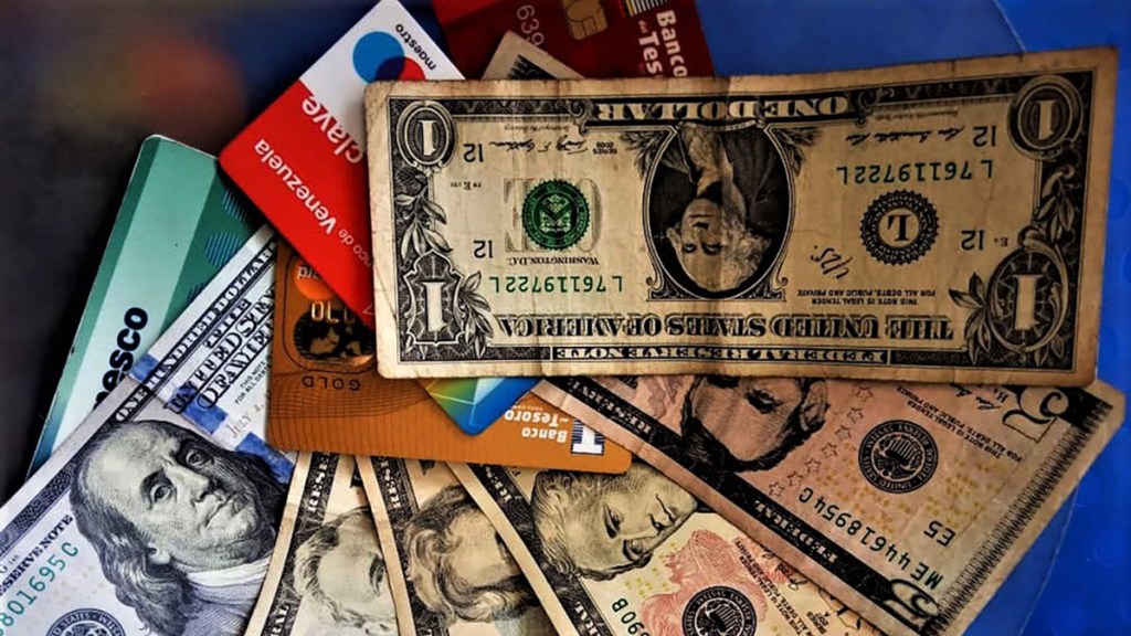 El mercado crediticio se reactiva tímidamente en Venezuela tras años de crisis económica: ¿qué ha&nbsp;pasado?