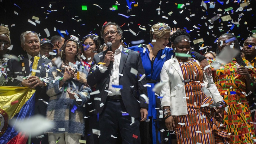 Un acto de masas y la irrupción de los símbolos: Los detalles del singular protocolo para la toma de posesión de Petro en&nbsp;Colombia