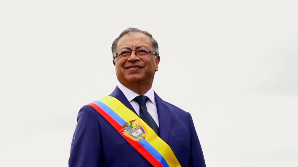 Gustavo Petro jura como primer presidente de izquierda de&nbsp;Colombia
