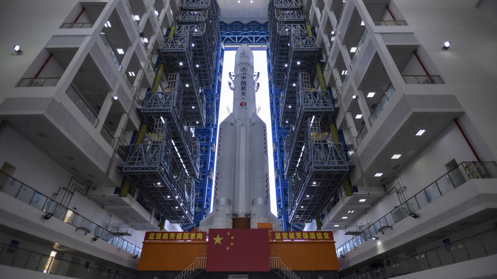 La nave espacial experimental reutilizable lanzada por China al espacio sigue sin&nbsp;aterrizar