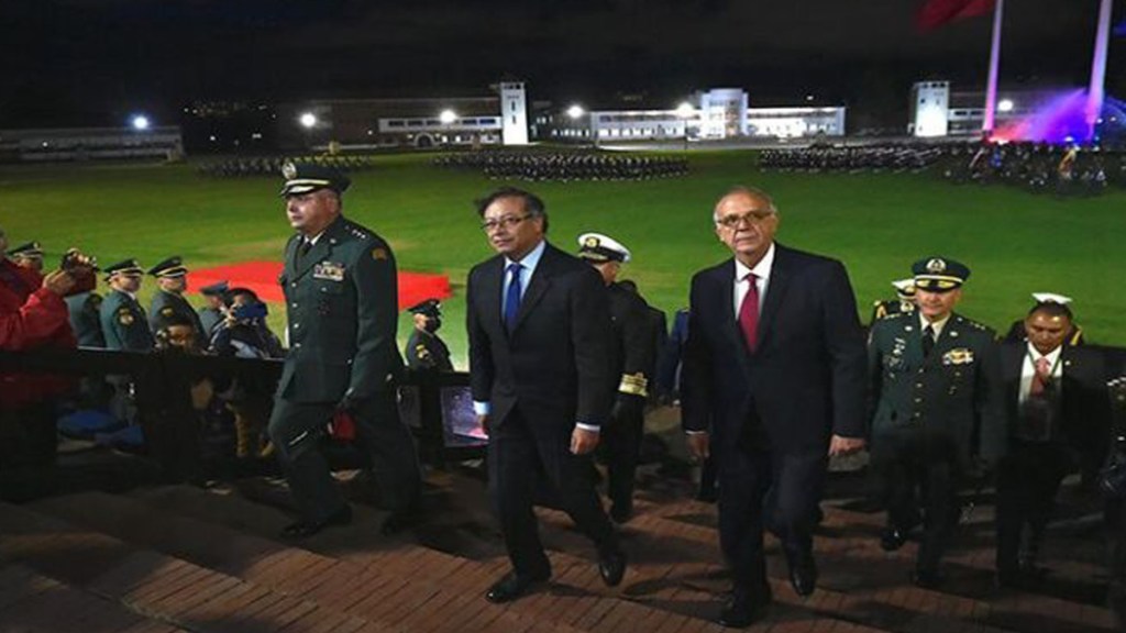 Presidente Petro afirmó que el Ejército debe prepararse para la&nbsp;paz