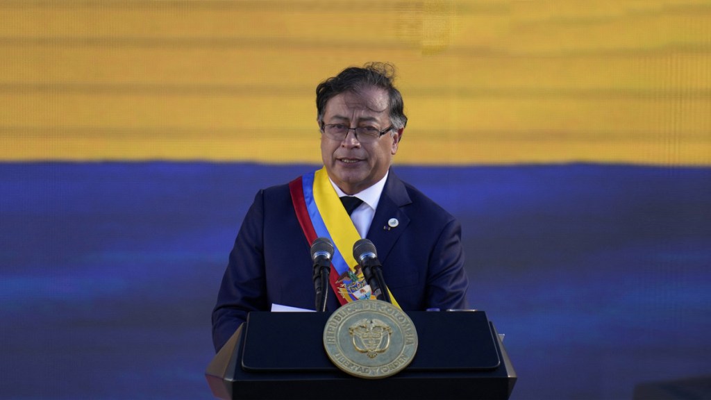 Asesor de Biden: «Hace 40 años, EE.UU. hubiera hecho todo lo posible para prevenir la elección de Gustavo Petro o sabotear su&nbsp;Gobierno»
