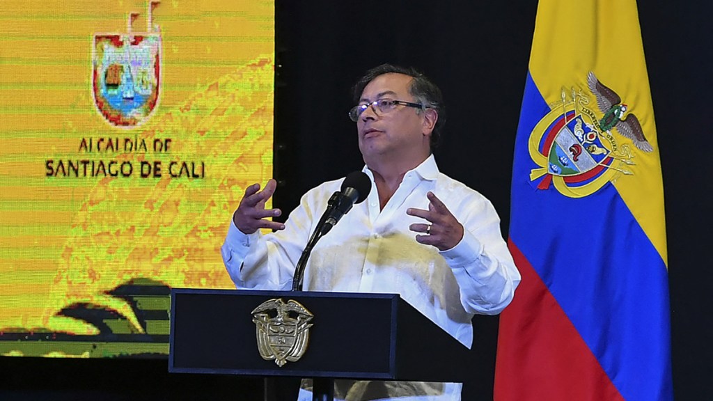 Ponerse con Sansón a las patadas: Gustavo Petro y su temerario intento de renegociar el tratado de libre comercio con&nbsp;EE.UU.