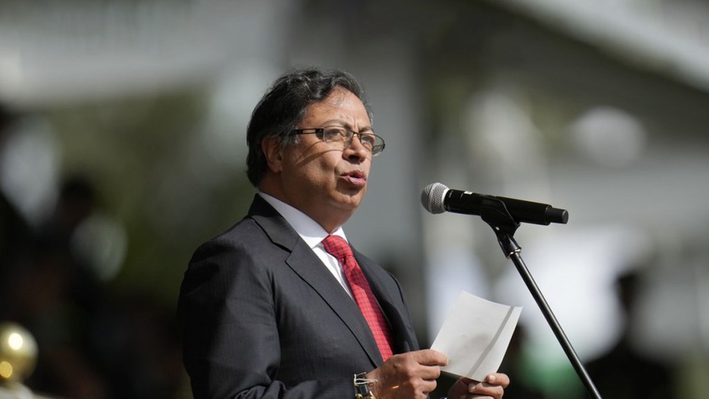 Gustavo Petro firma las primeras ocho extradiciones como presidente de&nbsp;Colombia