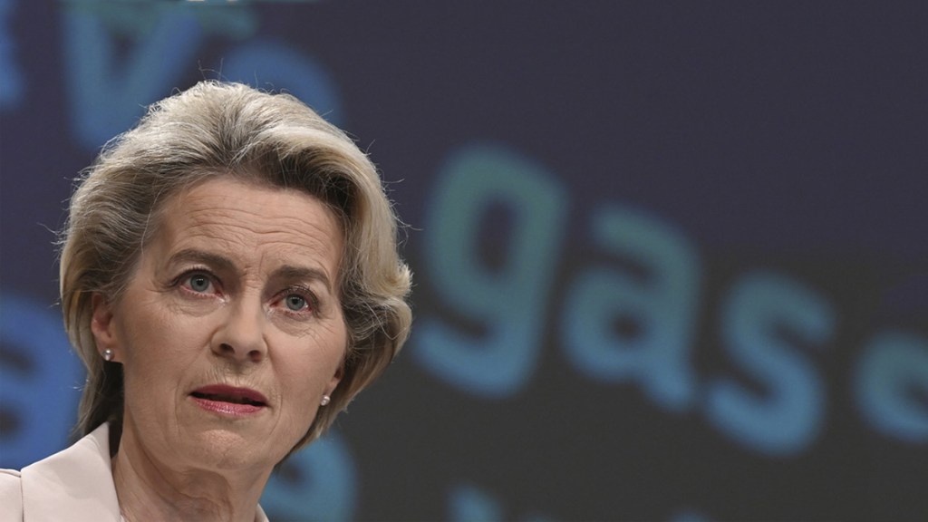 Polonia amenaza con «sacar todos los cañones» contra la Unión Europea por el bloqueo de&nbsp;fondos